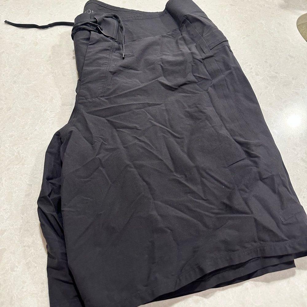 Lululemon Board Shorts Size Men’s Large
